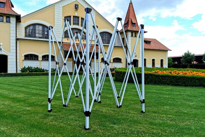 търговски щанд 3X3